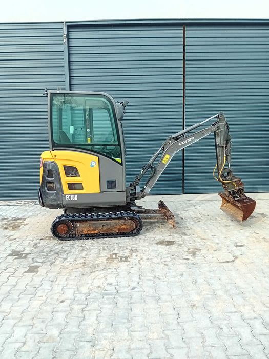 Minikoparka Volvo EC 18D rok 2017 pełen oryginał 3 łyżki 2 biegi bdb