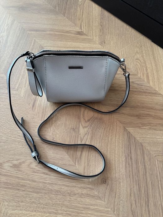 Srebrna mała torebka do ręki lub na ramię