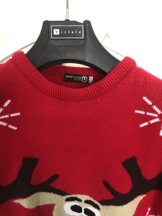 Czerwony swiateczny swetrek