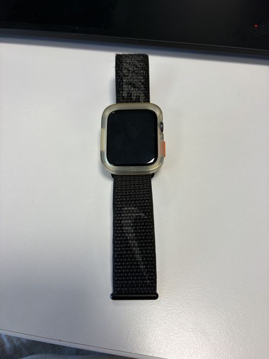 Apple Watch SE Nike GPS + Cellular 44mm Space Gray