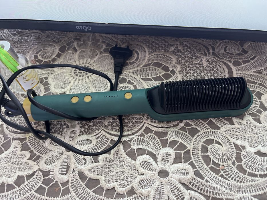 Випрямляч для волосся