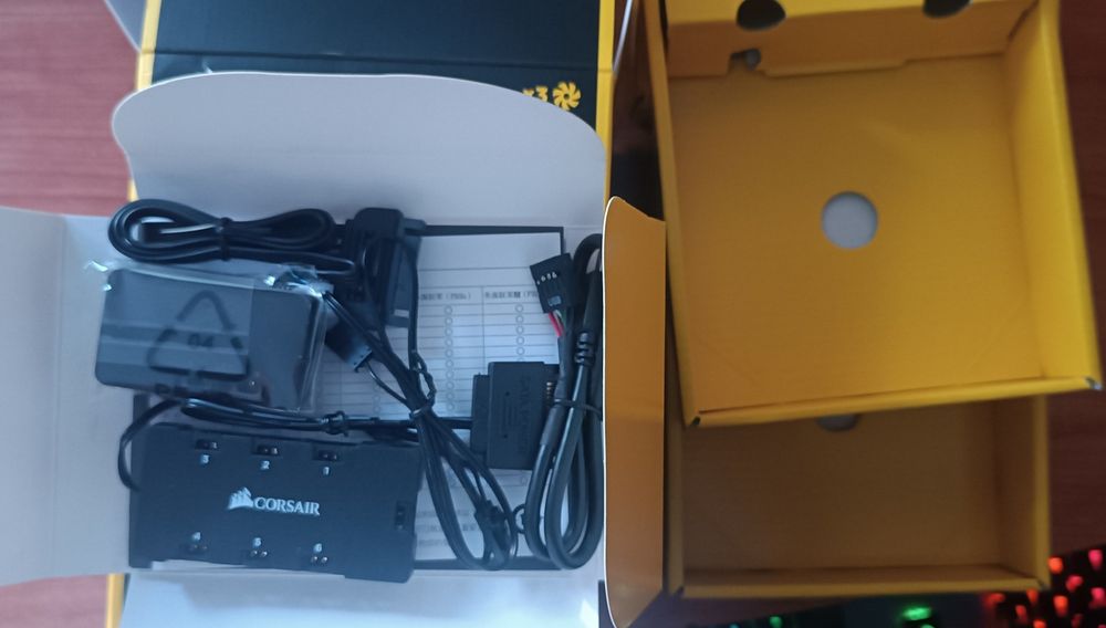 Controlador RGB Corsair Lighting node Pro