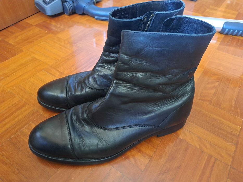 Botas cabedal 44 pretas homem usadas