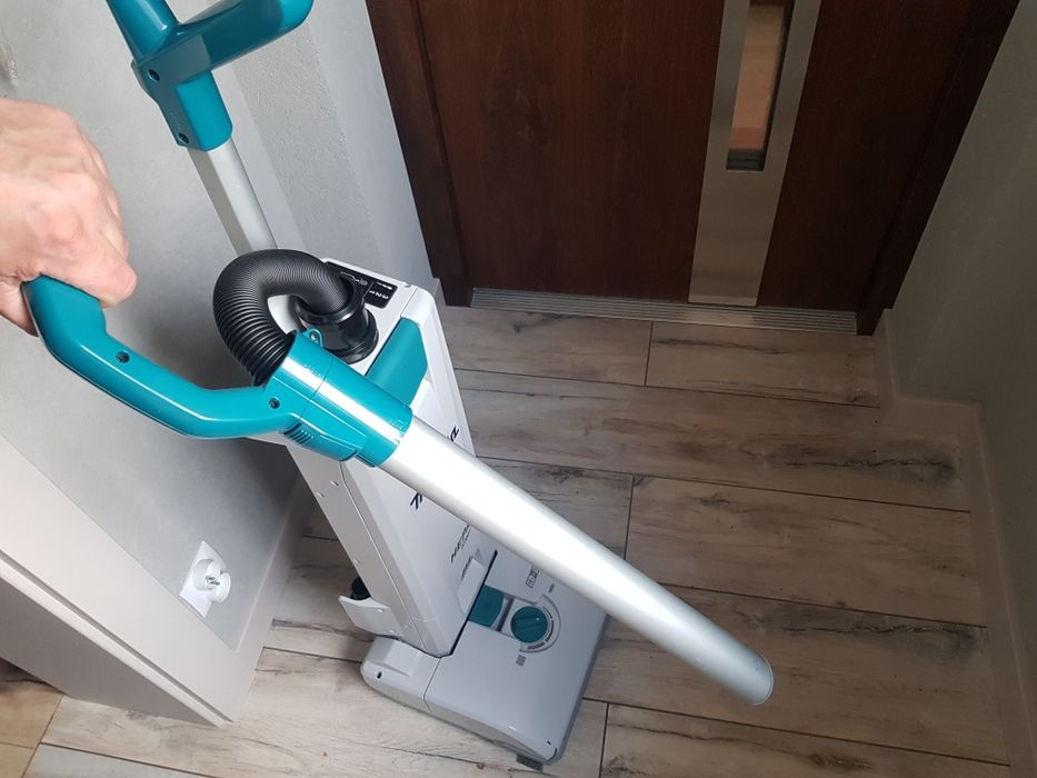 Odkurzacz Makita DVC560