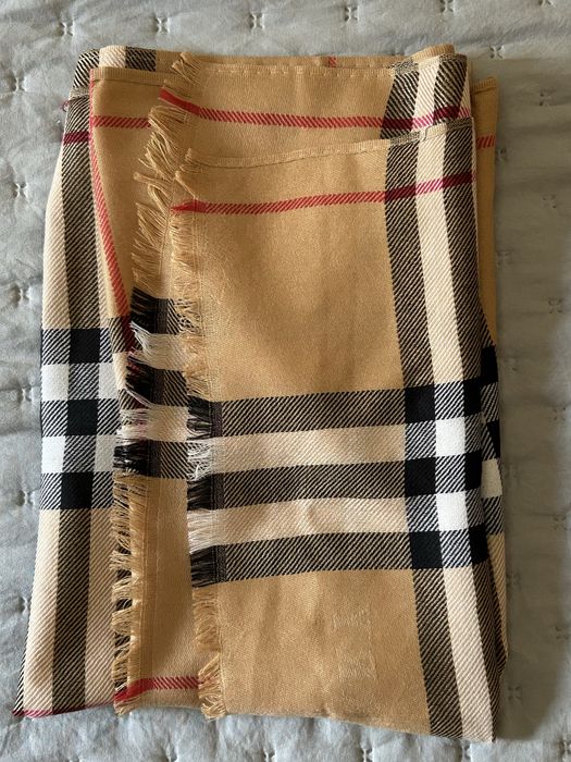 Lenço da Burberry