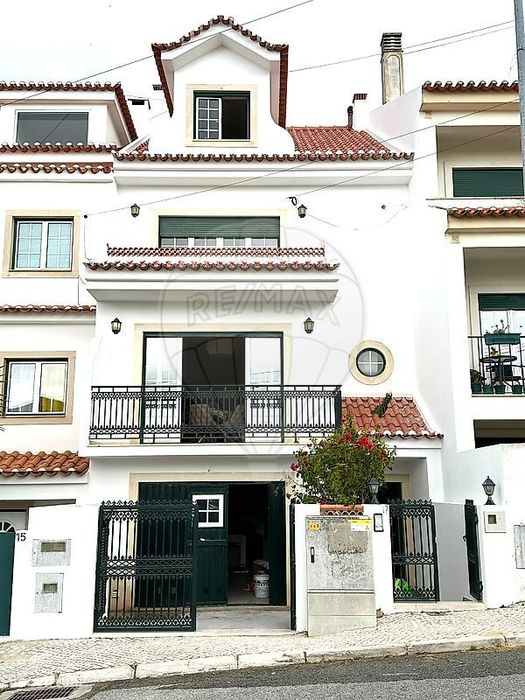 Moradia T5 para venda