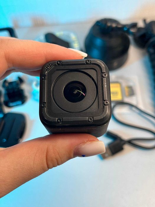 Екшн-камера GoPro HERO4 Session з великим комплектом.