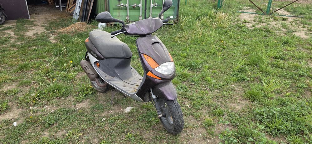 Skuter na części w człości