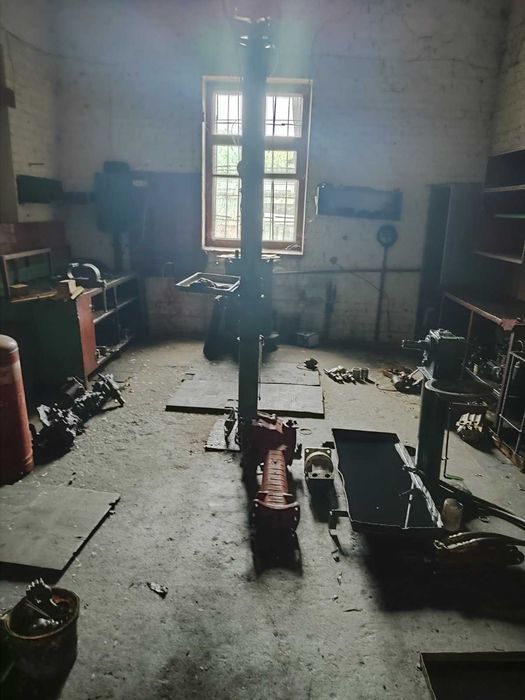 Продам  виробничо складськi примiщення Пр-т Миру 243. м.Чернiгiв