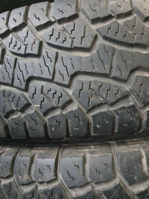 Pneus  245/70/17