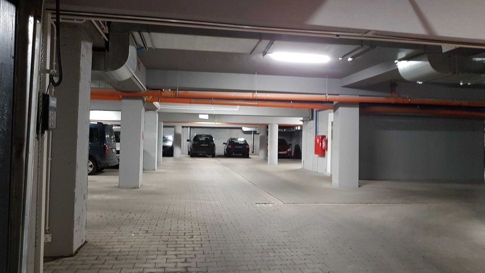 Garaż, Miejsce postojowe w hali garażowej, Daszyńskiego