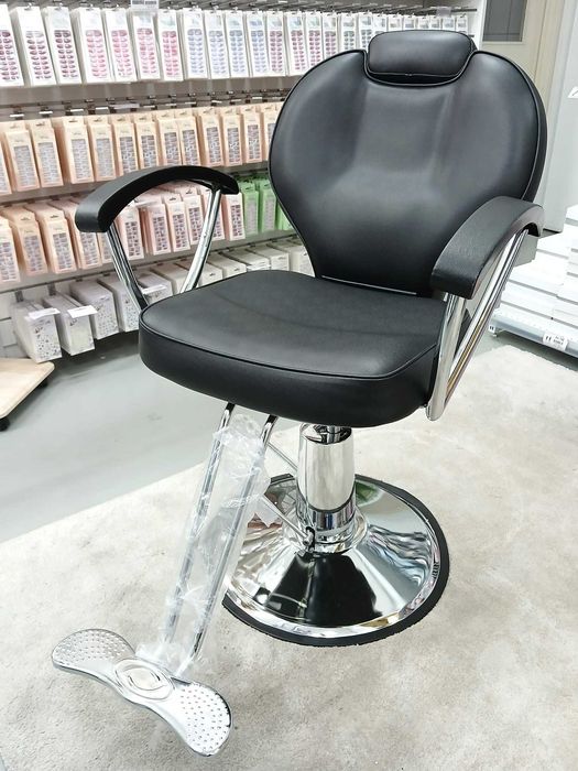 Cadeira Hidráulica e Reclinável para Salão e Barbearia Novas e Profissionais