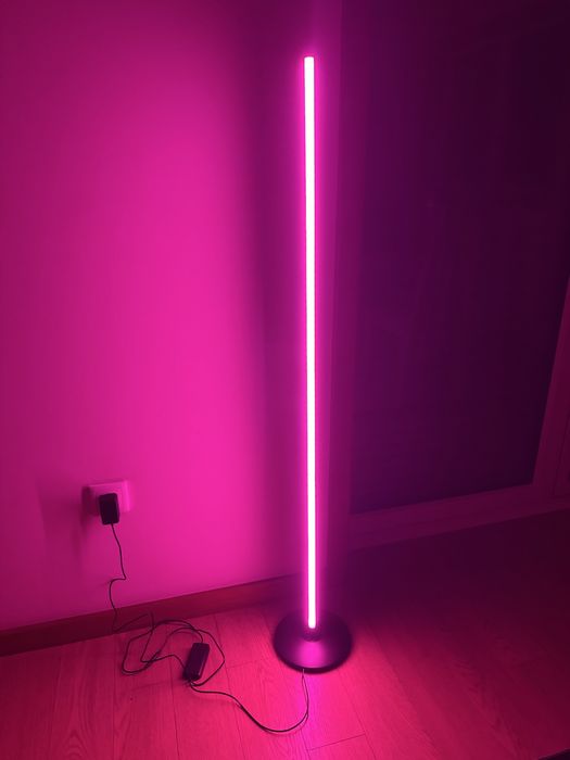 Candeeiro de pé Govee com caixa completa