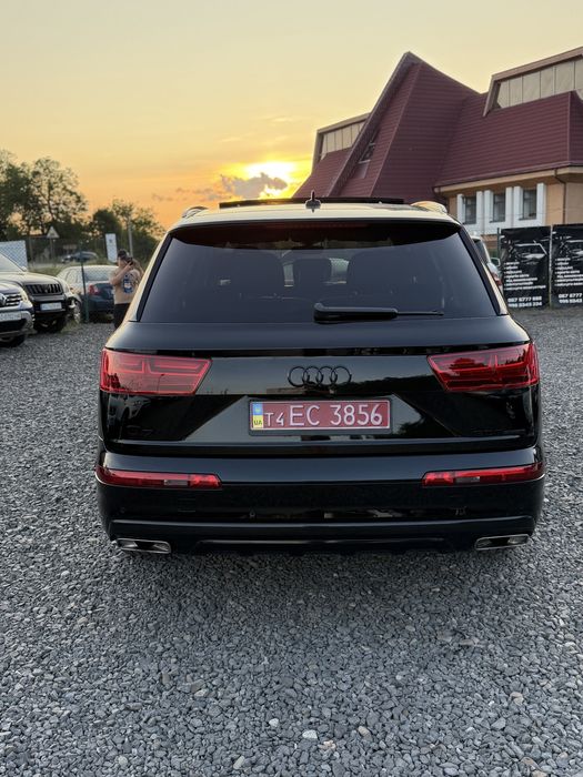 Audi Q7 3.0T Premium Black