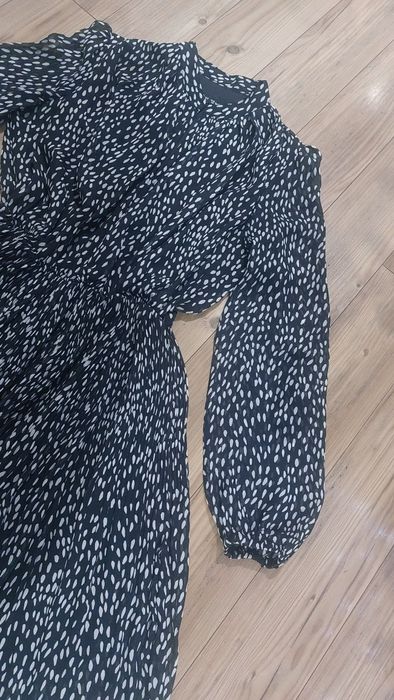 Sukienka reserved, plisowany dół S/M