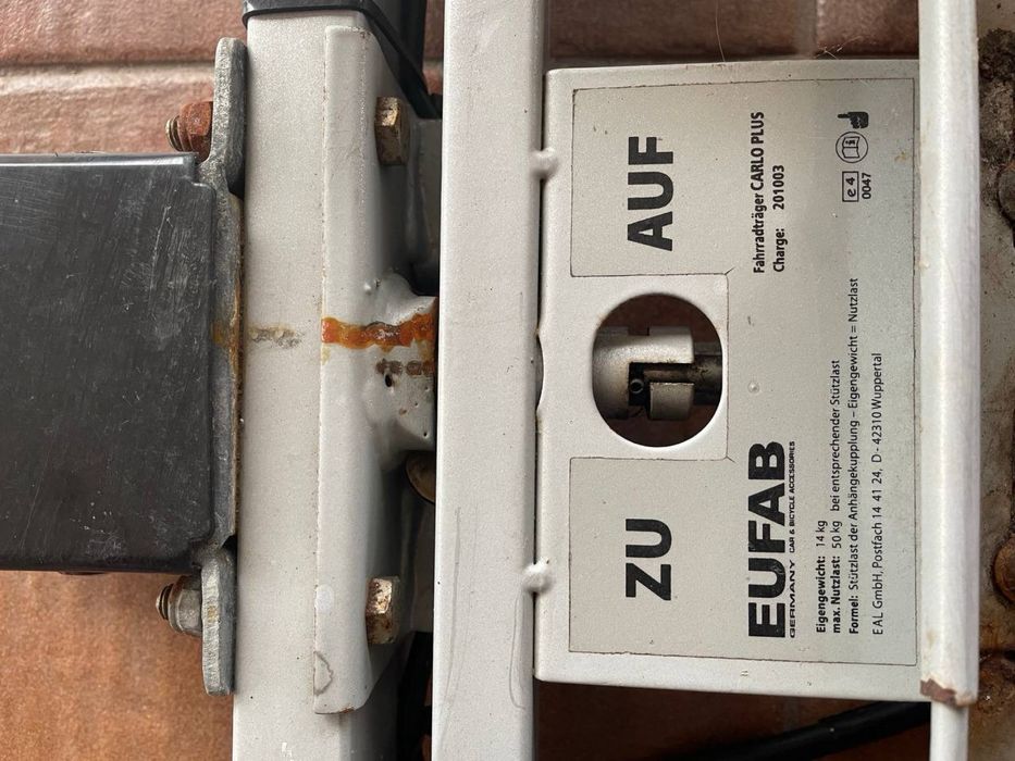 Велобагажник , велокріплення на фаркоп Eufab Carlo Plus