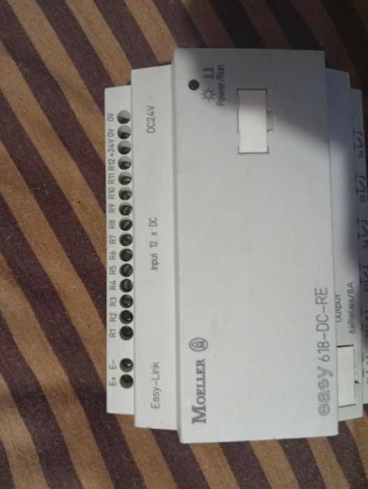 CPU Модуль розширення Moeller easy 618-DC-RE модуль плк контроллер
