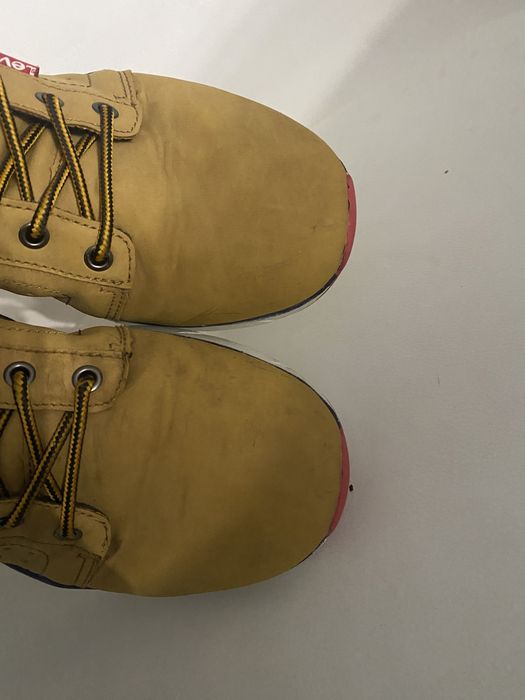 Levis Черевики демісезонні , 39 розмір, 25,5 см.