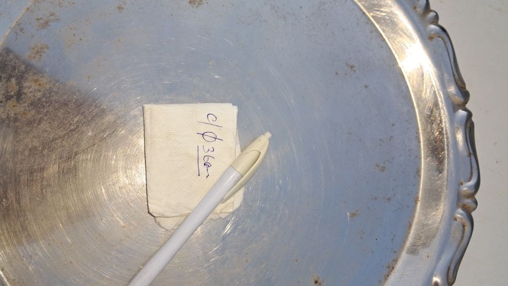 Bandeja em inox antiga.