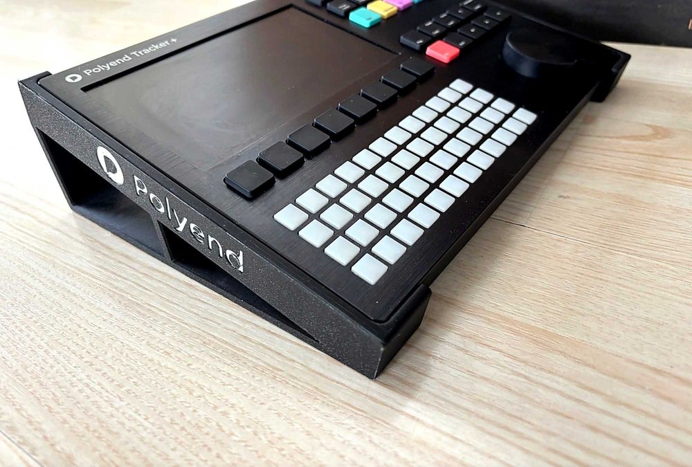 Polyend Tracker+ (Plus) – stan idealny, komplet, pudełko + stand 3D