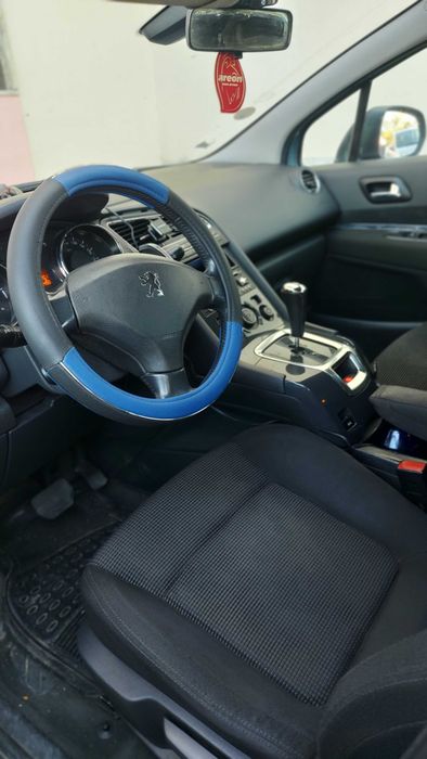 carro familial Peugeot
