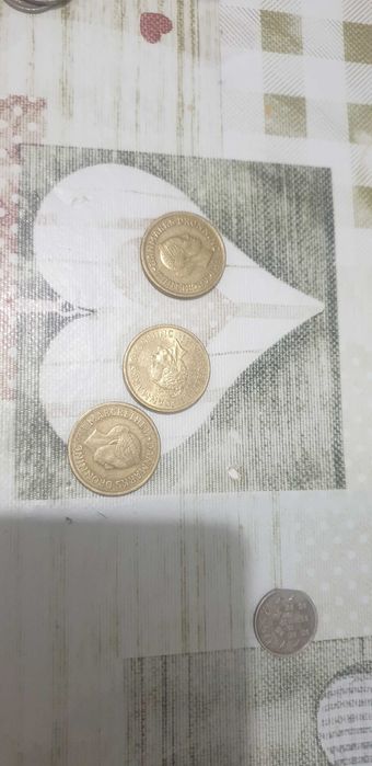 Moedas antigas de vários países !!!