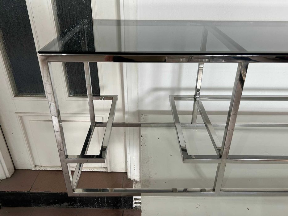 Stolik konsola pod TV Loft ze stali nierdzewnej szkło