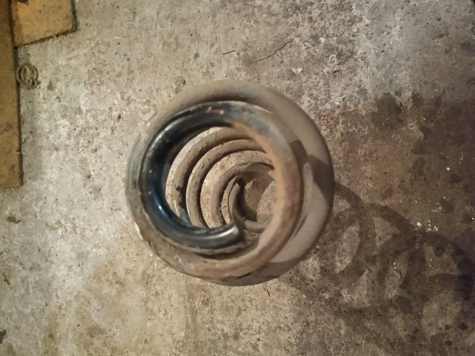 Пружина задняя vito вито