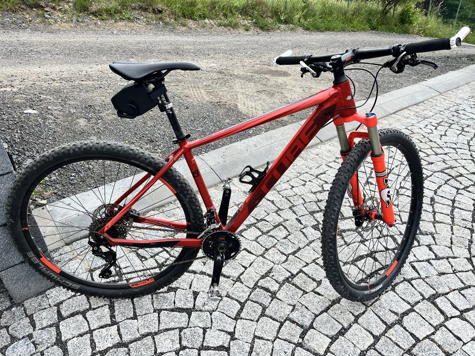 Rower Cube na kołach 29”