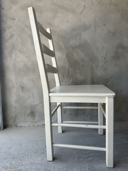 Mesa em Pedra maciça e cadeiras