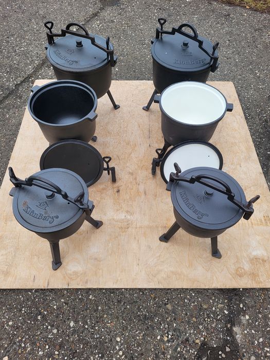 Kociołek żeliwny, garnek żeliwny na duszonki, prażone.