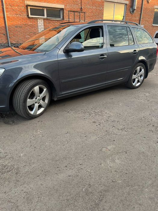Skoda Octavia 2010 VIN TMBHT61Z1B2088008 фото оголошення 3 з 24