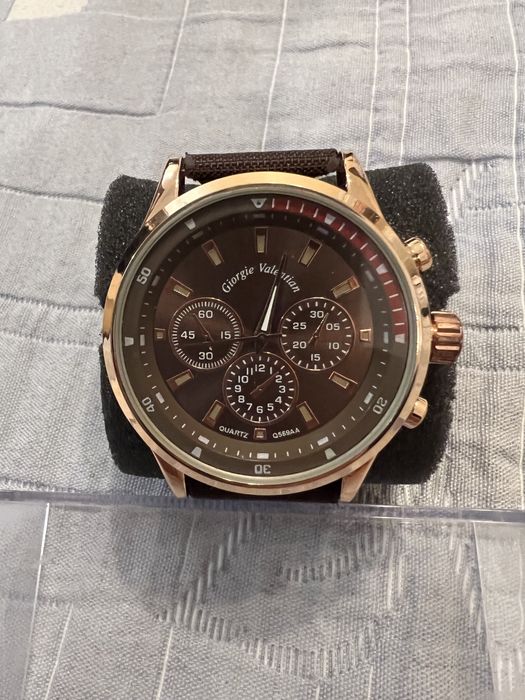 Relógio dourado Giorgie Valentian