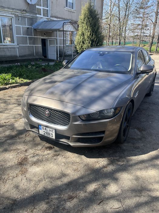 Срочно! Jaguar  XE 2017 Prestige