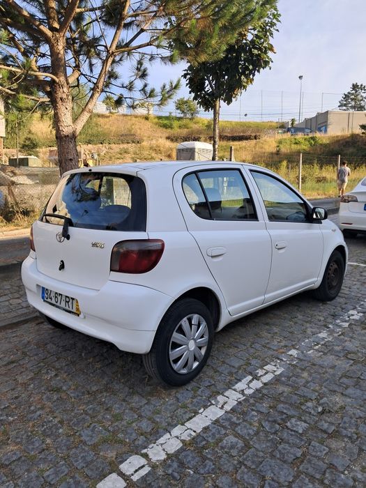 Toyota Yaris 1.0 gasolina 2001