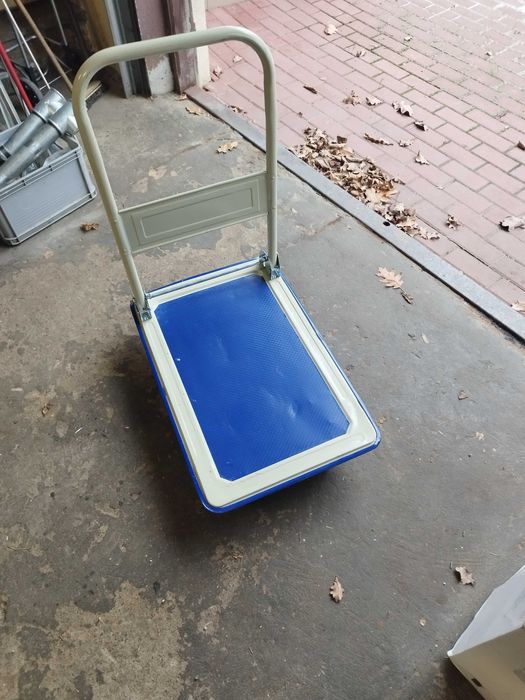 Wózek ze składaną rączką transportowy