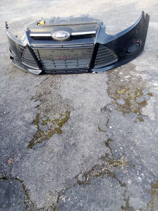 Zderzak przedni Ford Focus Mk 3