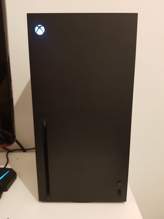 Zestaw Konsola Microsoft Xbox Series X + 2 Pady + GRY+ Akcesoria