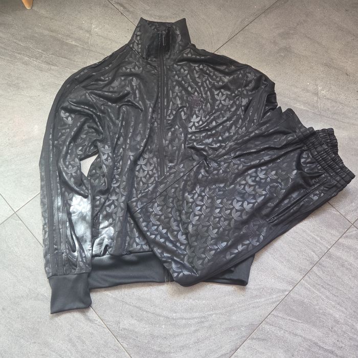Dres Adidas monogram