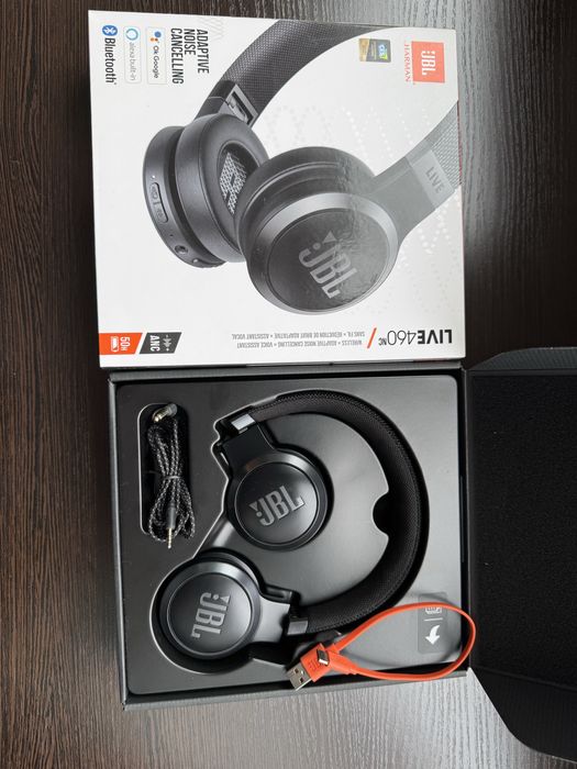 Навушники JBL Live 460 NC