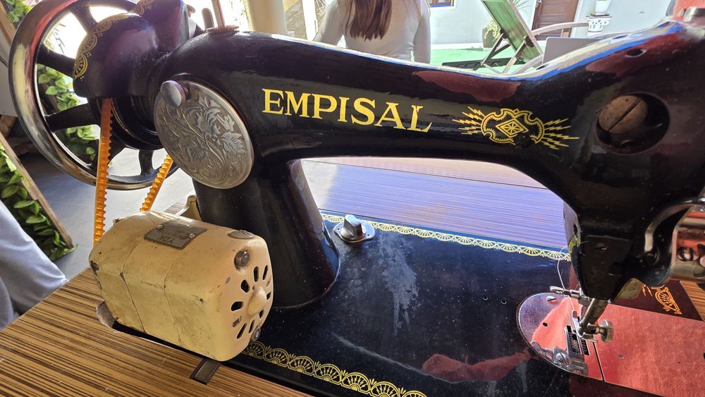 Maquina de costura elétrica