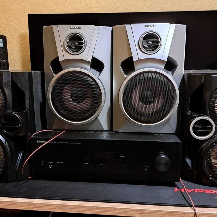 Sistema de Som Completo Sony com Amplificador Yamaha