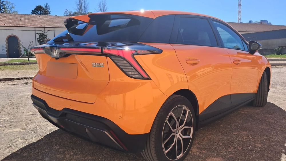 MG MG4 64 kWh Luxury