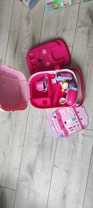 Валізка- косметичка, набір з прикрасами і косметикою