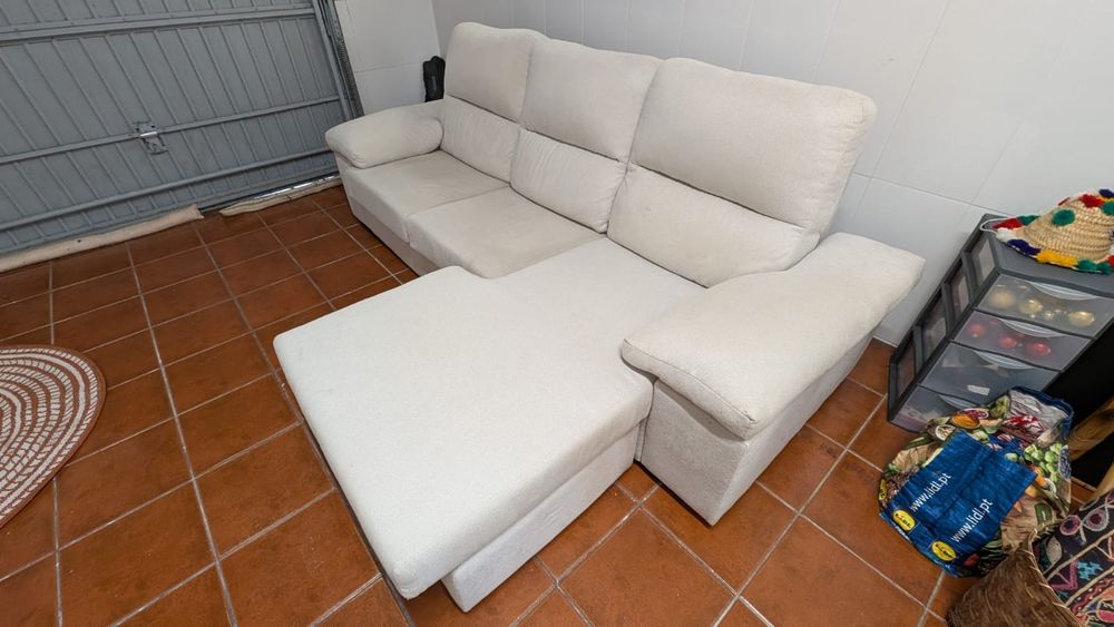 Sofá 3 lugares com chaise longue
