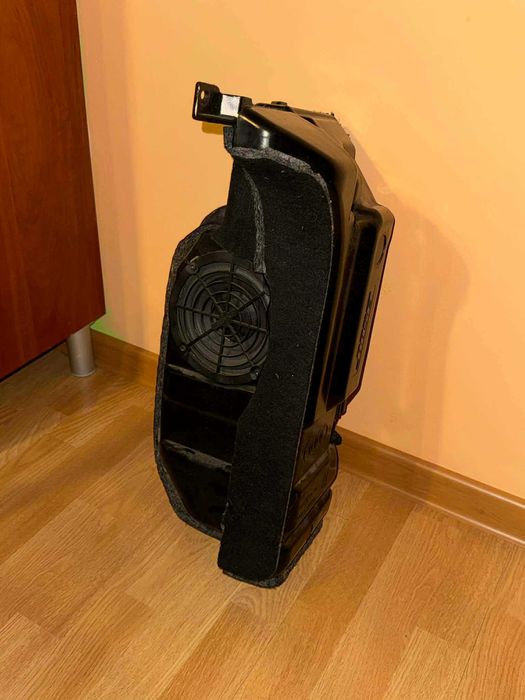 Subwoofer głośnik wzmacniacz Bose Audi A6 C5 kombi przedlift