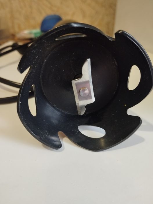 Блендер (подрібнювач)