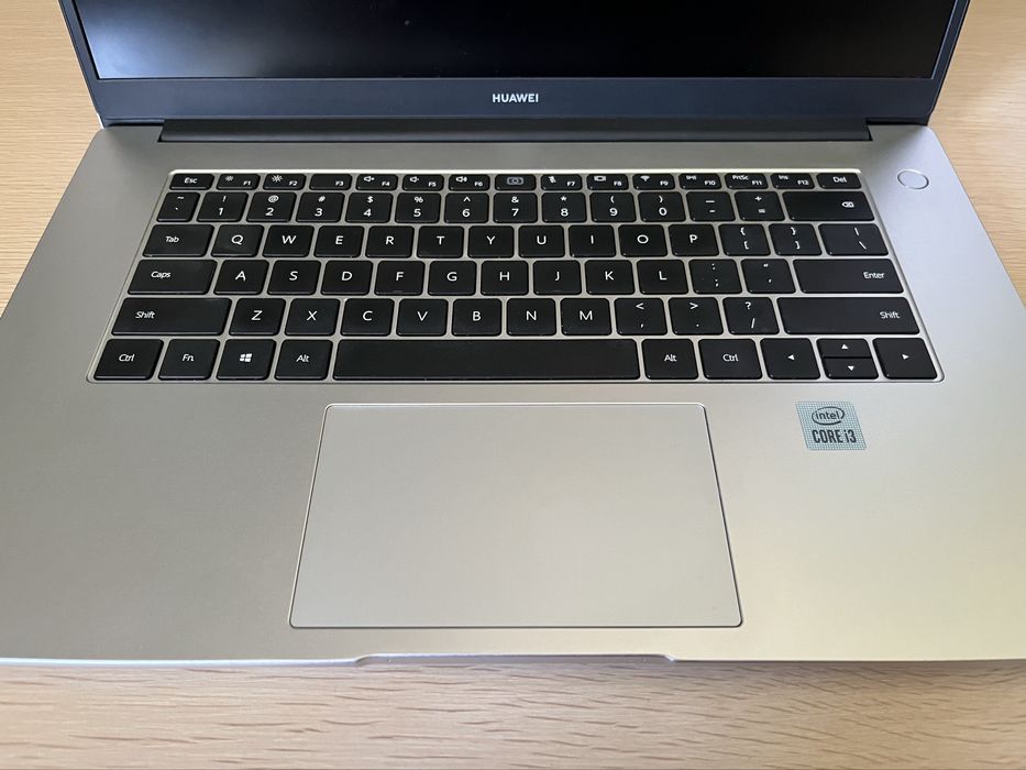 Huawei MateBook D 15 – i3 / 8 GB RAM / 256 GB SSD