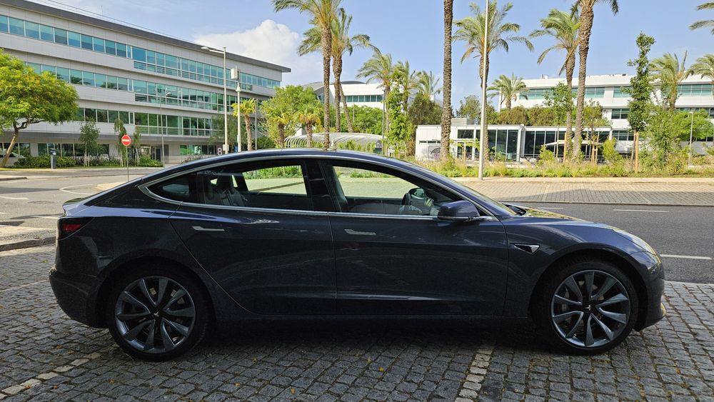 Tesla Model 3, Standard Range, 73000 kms