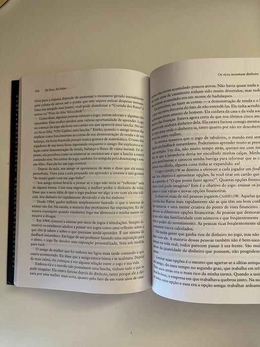 Livro "Pai rico, pai pobre- o que os ricos ensinam aos seus filhos sobre dinheiro"- Robert T. Kiyosaki, Sharon  L. Lechter